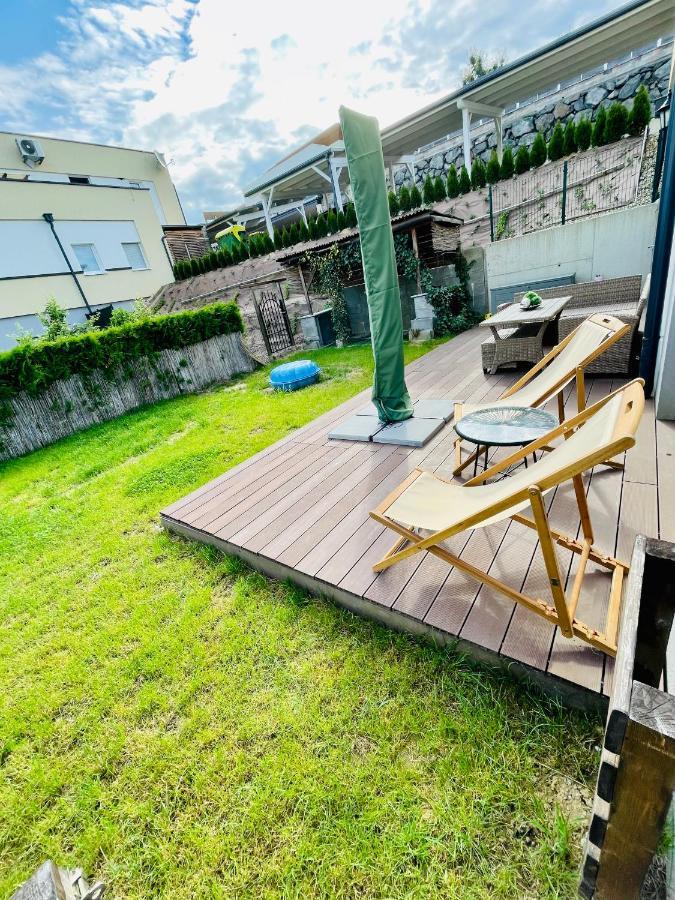 Gaestetraum Mit Wunderschoenem Ausblick Und Garten Lägenhet Muhldorf Bei Feldbach Exteriör bild